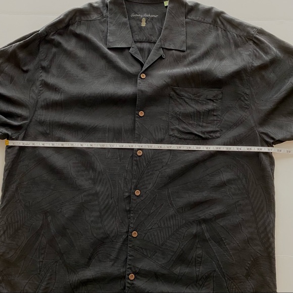 SOLD Tommy Bahama Silk Button Front - Picture 9 of 9